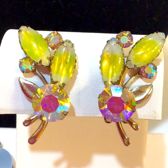 1950’s-60’s clip earrings, 4 pairs, with box - Picture 3 of 12